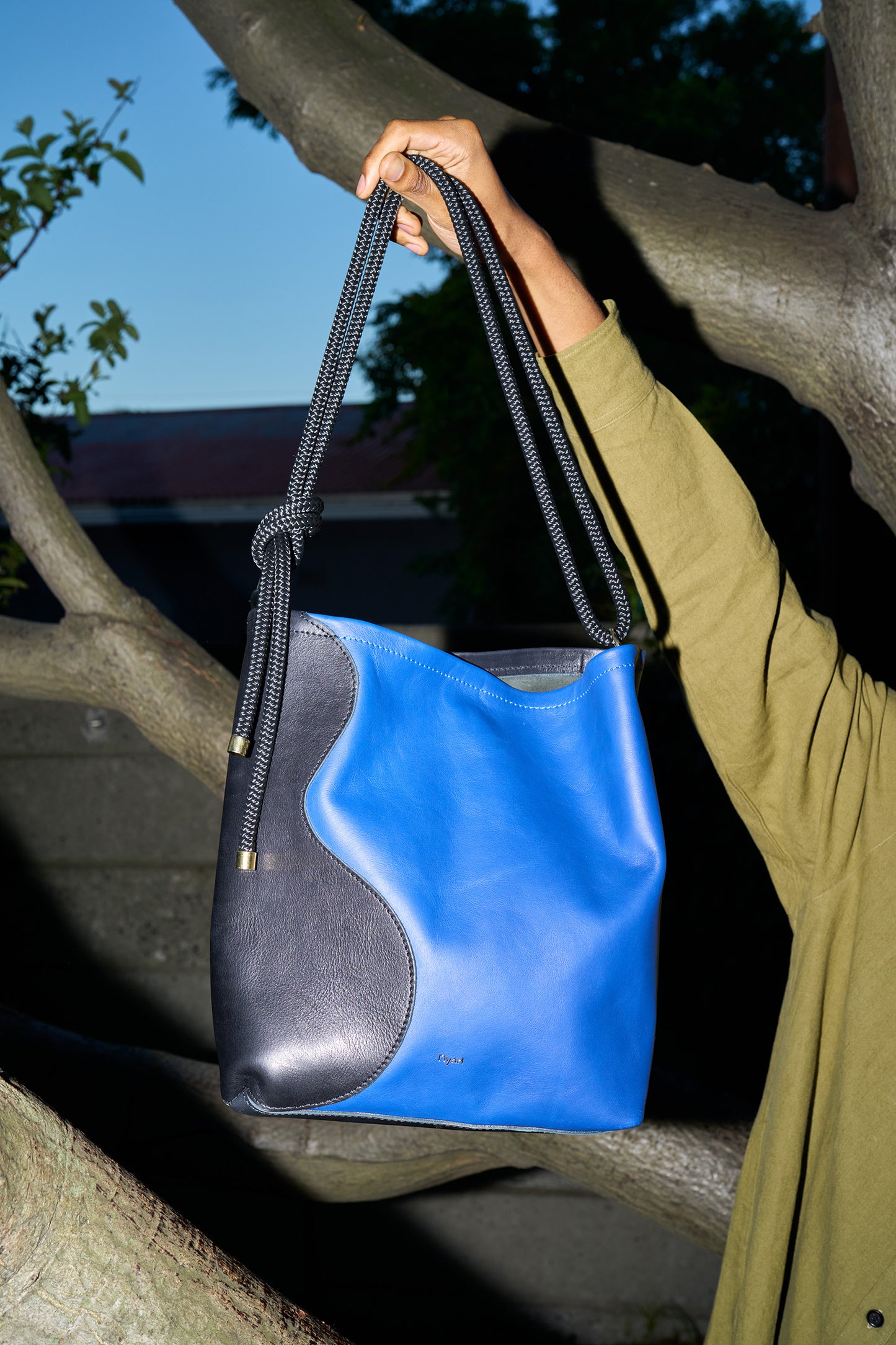 Ripple Tote - Black / Stone